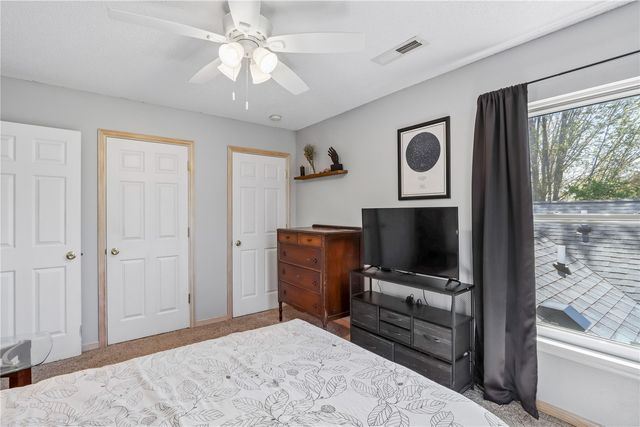 101 Lindemann Dr., Iowa City, IA 52245