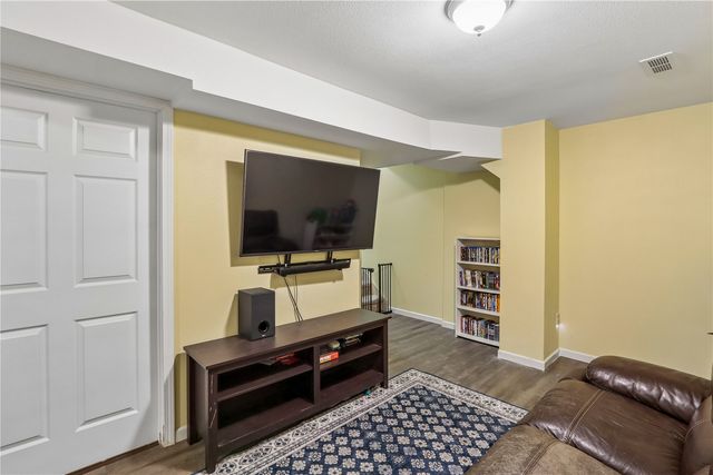 101 Lindemann Dr., Iowa City, IA 52245