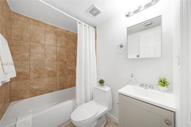 480 NW 24th Ave 21, Fort Lauderdale, FL 33311