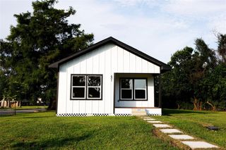 601 S Carroll Street, La Porte, TX 77571