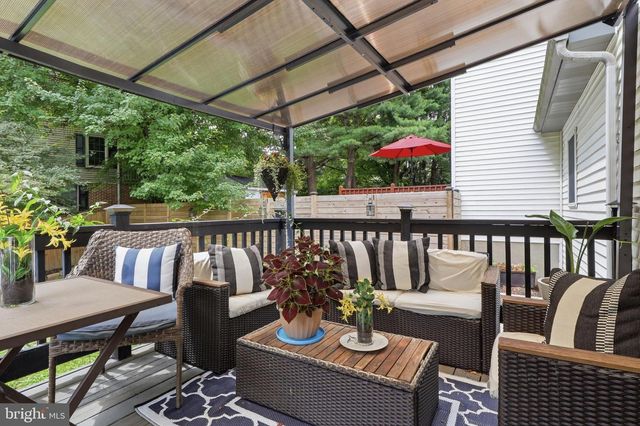 6 DEEP HOLLOW LN, Lancaster, PA 17603