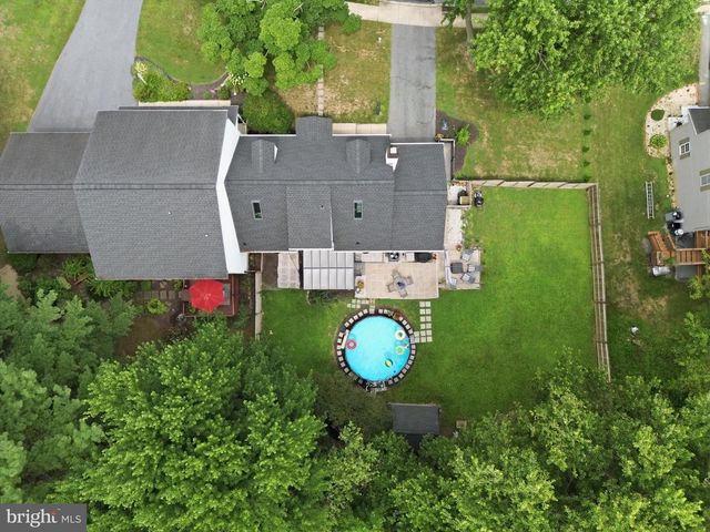 6 DEEP HOLLOW LN, Lancaster, PA 17603