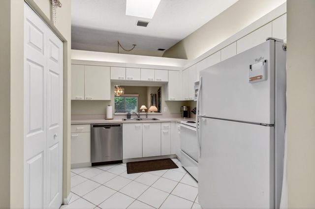 26 Sausalito Drive, Boynton Beach, FL 33436