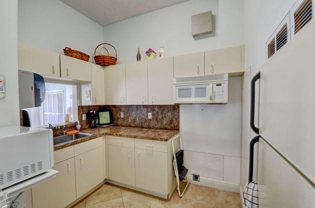 26 Sausalito Drive, Boynton Beach, FL 33436