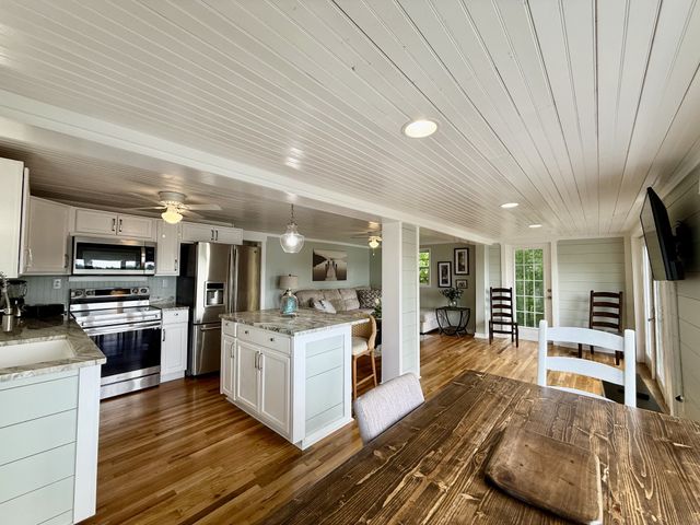 54 Lookout Ln, Waverly, TN 37185