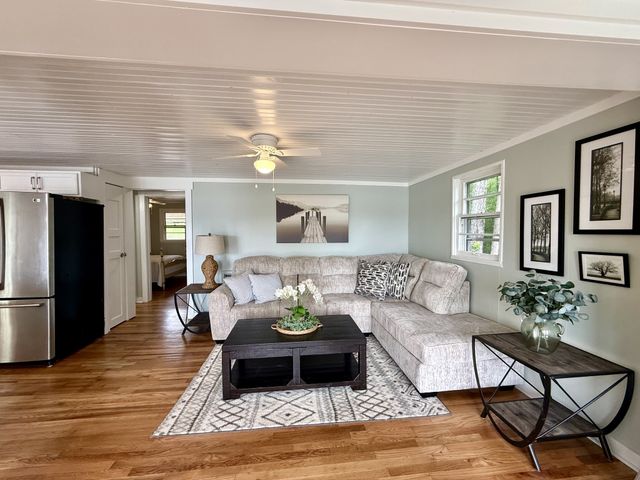 54 Lookout Ln, Waverly, TN 37185