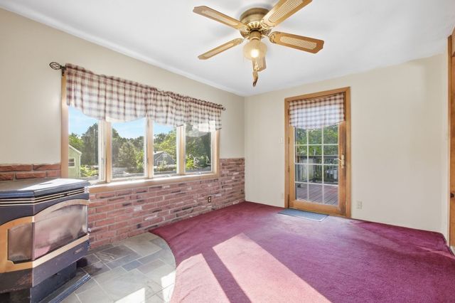 1259 Shawsheen St, Tewksbury, MA 01810