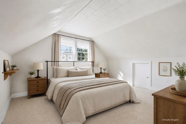 1259 Shawsheen St, Tewksbury, MA 01810