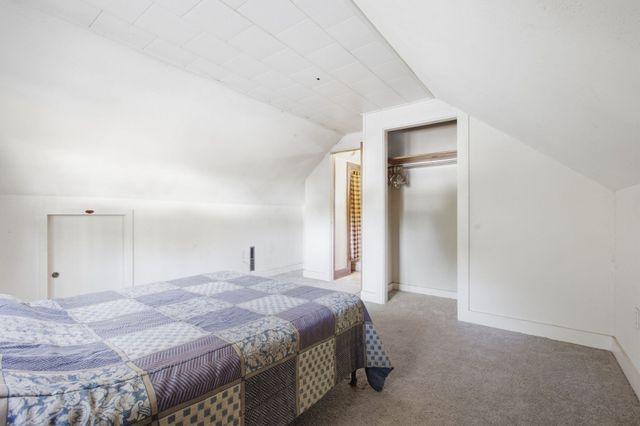 1259 Shawsheen St, Tewksbury, MA 01810
