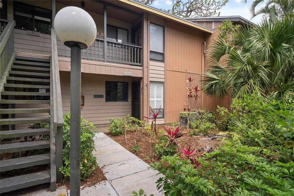 Image 2 of property listing at 1703 PELICAN COVE ROAD 356, Sarasota, FL 34231
