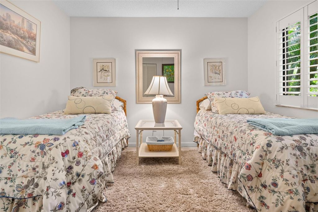 Image 16 of property listing at 1703 PELICAN COVE ROAD 356, Sarasota, FL 34231