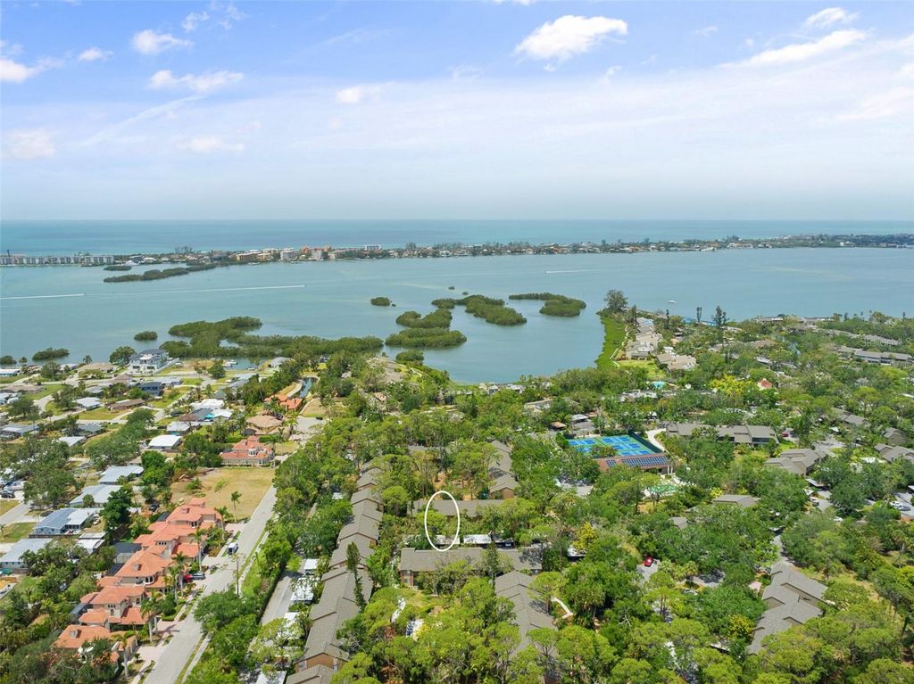 Image 4 of property listing at 1703 PELICAN COVE ROAD 356, Sarasota, FL 34231