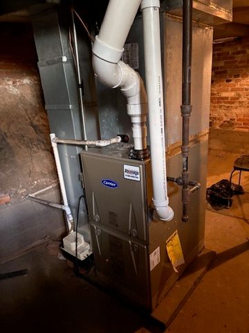 414 E 5th Street N, Newton, IA 50208