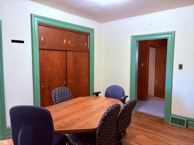 414 E 5th Street N, Newton, IA 50208