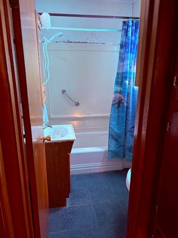 414 E 5th Street N, Newton, IA 50208