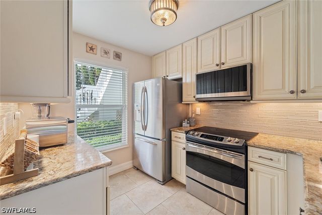1375 Mainsail DR 1702, Naples, FL 34114