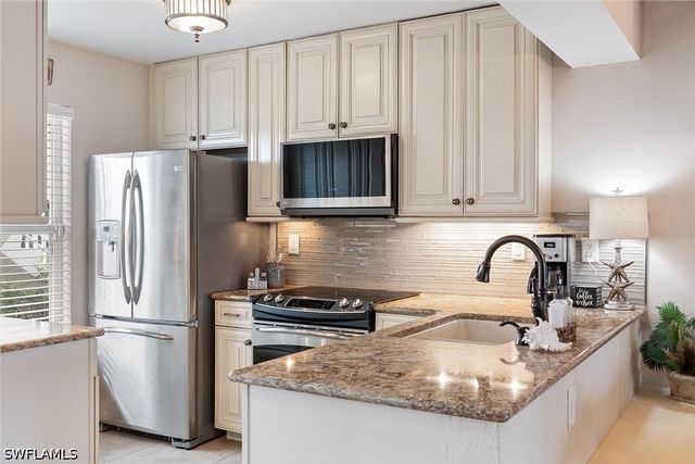 1375 Mainsail DR 1702, Naples, FL 34114