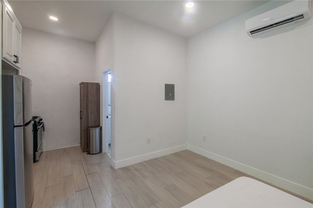 1419 S Curson Avenue B, Los Angeles, CA 90019