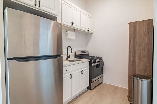 1419 S Curson Avenue B, Los Angeles, CA 90019