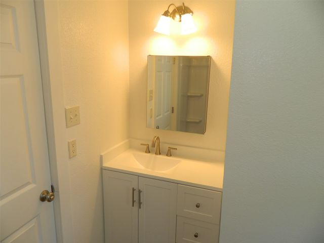 110 W Mulberry Street, Leonard, TX 75452