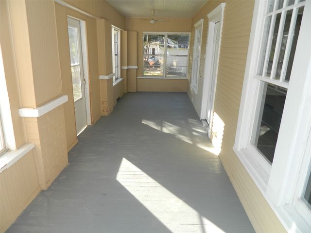 110 W Mulberry Street, Leonard, TX 75452