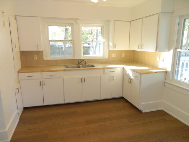 110 W Mulberry Street, Leonard, TX 75452