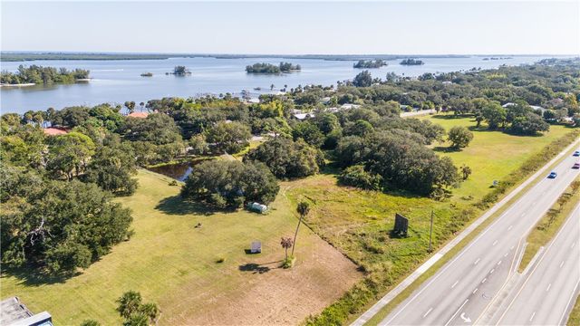 11515 S Indian River Drive, Sebastian, FL 32958