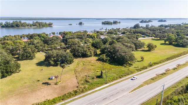 11515 S Indian River Drive, Sebastian, FL 32958