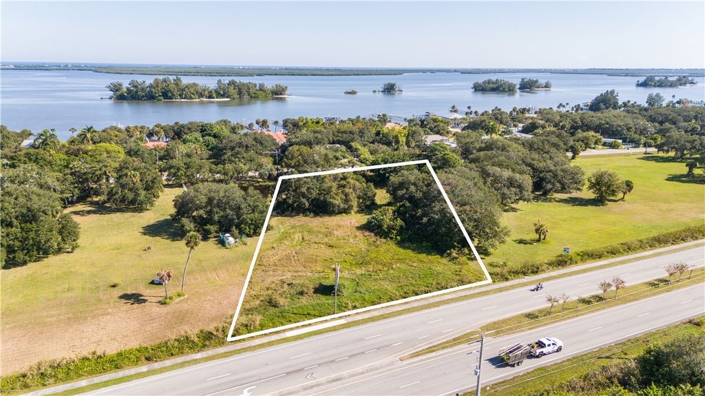 11515 S Indian River Drive, Sebastian, FL 32958