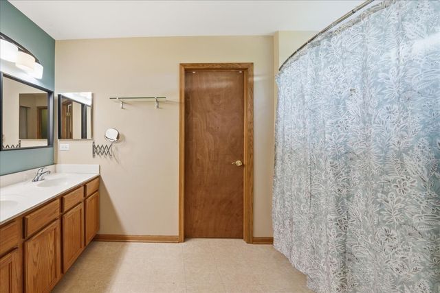 170 Cobbler Court, Sugar Grove, IL 60554