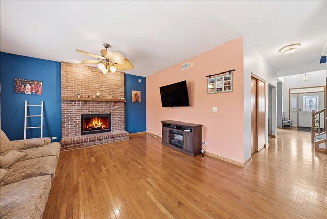 170 Cobbler Court, Sugar Grove, IL 60554