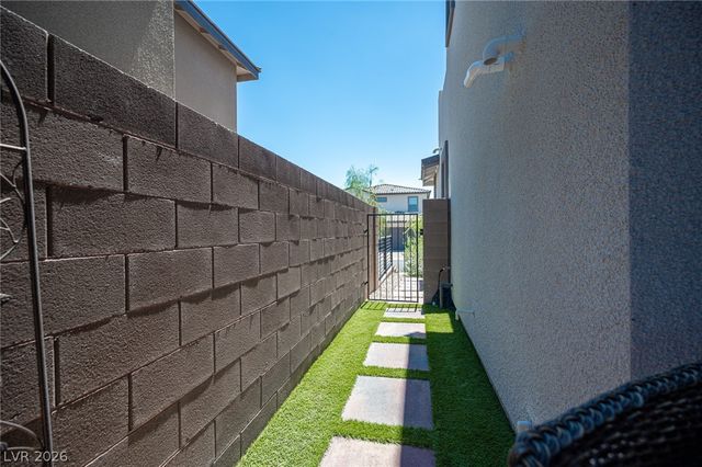 11692 Emerald Lake Avenue, Las Vegas, NV 89138