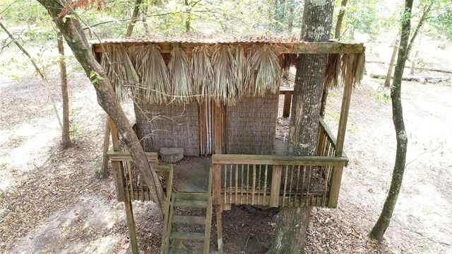 630 Hillbilly Heaven Road, Livingston, TX 77351