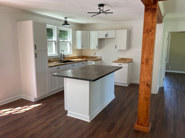 207 Kent Dr., Dothan, AL 36303