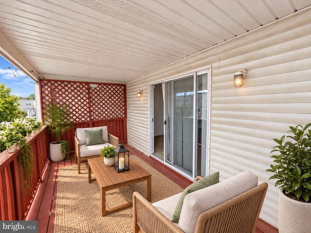 10908 KIRBY DR, Philadelphia, PA 19154