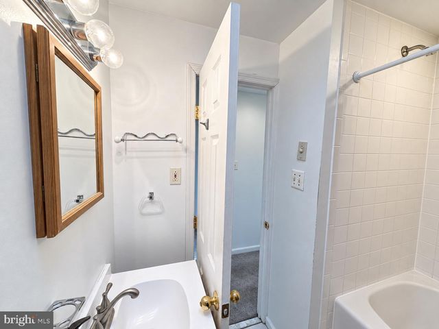 10908 KIRBY DR, Philadelphia, PA 19154