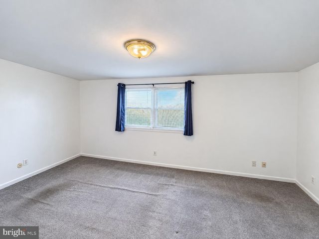 10908 KIRBY DR, Philadelphia, PA 19154