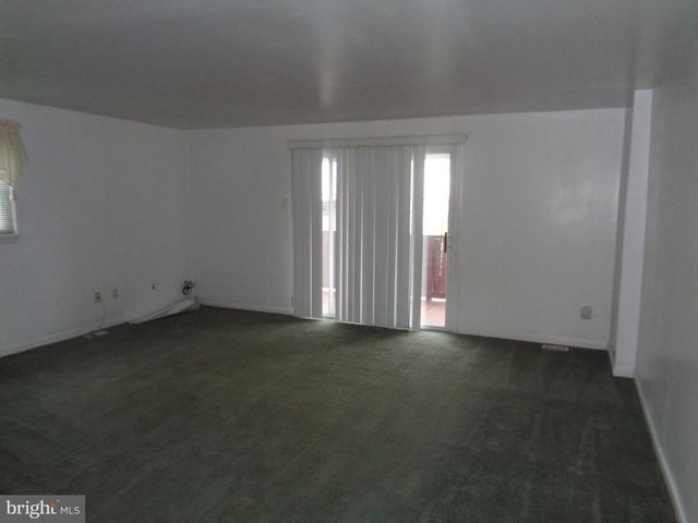 10908 KIRBY DR, Philadelphia, PA 19154