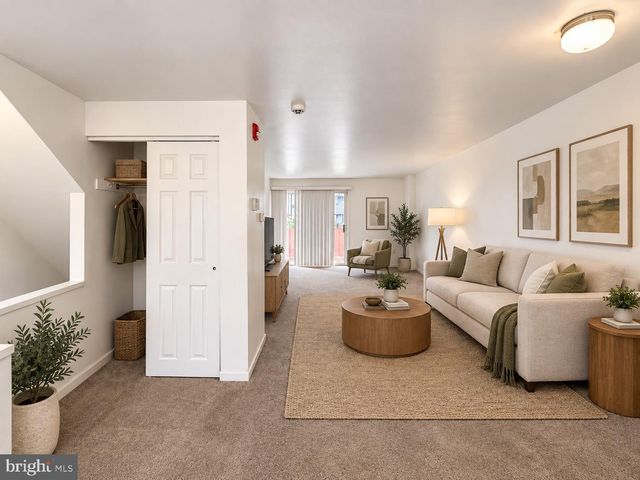 10908 KIRBY DR, Philadelphia, PA 19154
