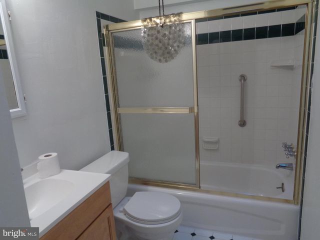 10908 KIRBY DR, Philadelphia, PA 19154