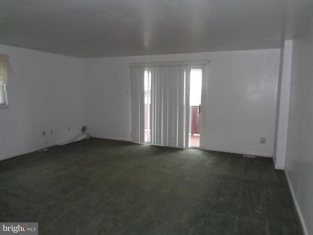 10908 KIRBY DR, PHILADELPHIA, PA 19154 — photo 4
