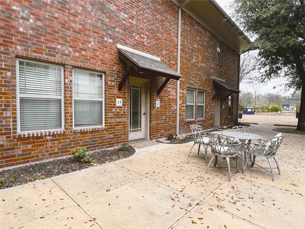 420 W Franklin Street 15, Waxahachie, TX 75165