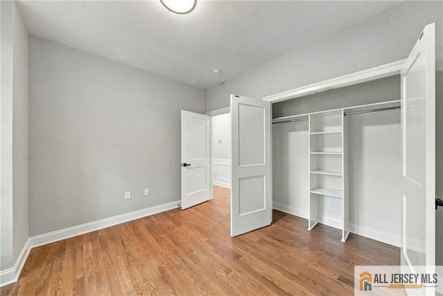 1 Montrose Avenue, Colonia, NJ 07067