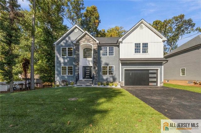 1 Montrose Avenue, Colonia, NJ 07067