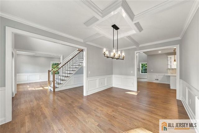 1 Montrose Avenue, Colonia, NJ 07067