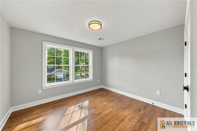 1 Montrose Avenue, Colonia, NJ 07067