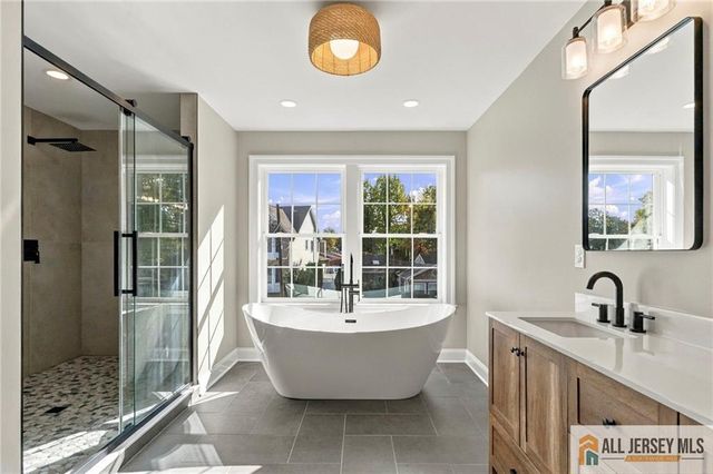 1 Montrose Avenue, Colonia, NJ 07067