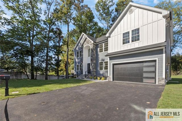 1 Montrose Avenue, Colonia, NJ 07067