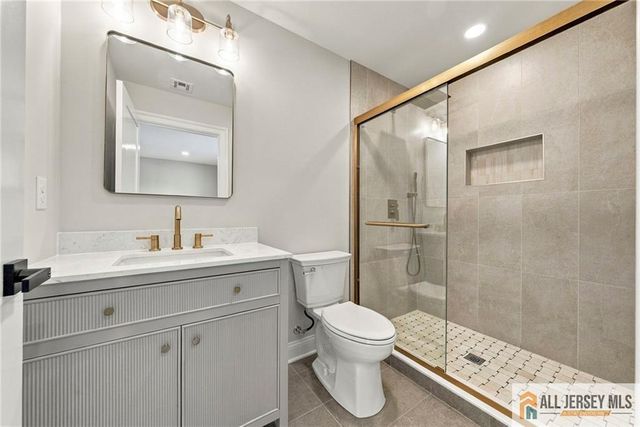 1 Montrose Avenue, Colonia, NJ 07067