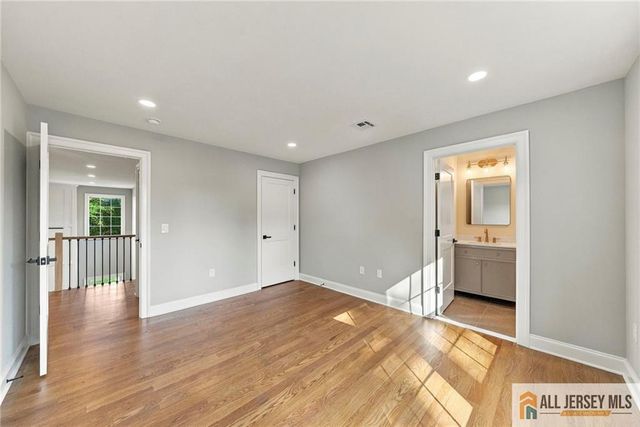 1 Montrose Avenue, Colonia, NJ 07067
